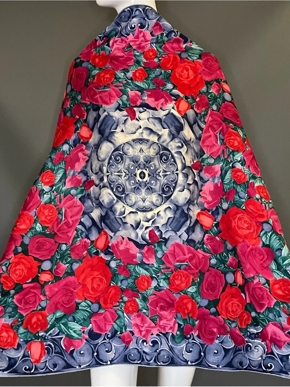 Stunner Christian Dior Silk Scarf Besutiful Red Rose Print 34 In Excellent Cond